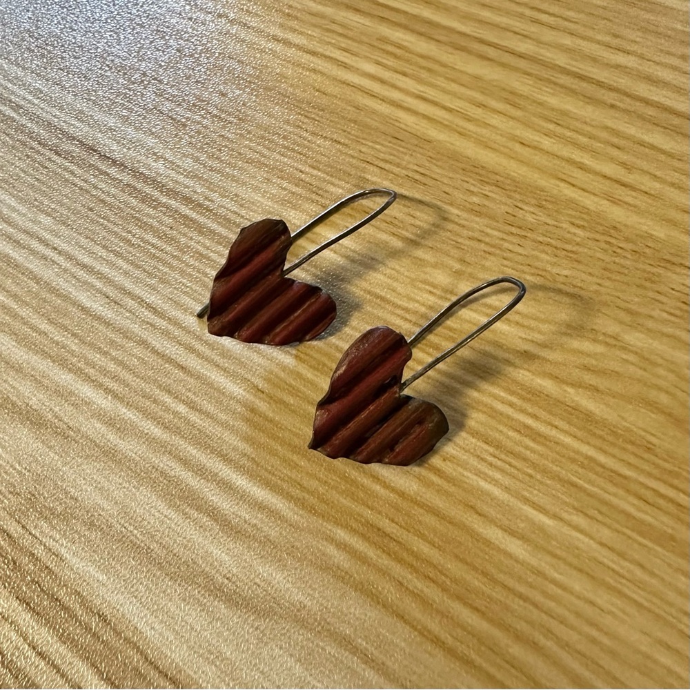 ❤️Adorable handmade tinned heart earrings. Rustic red & copper color ❤️
